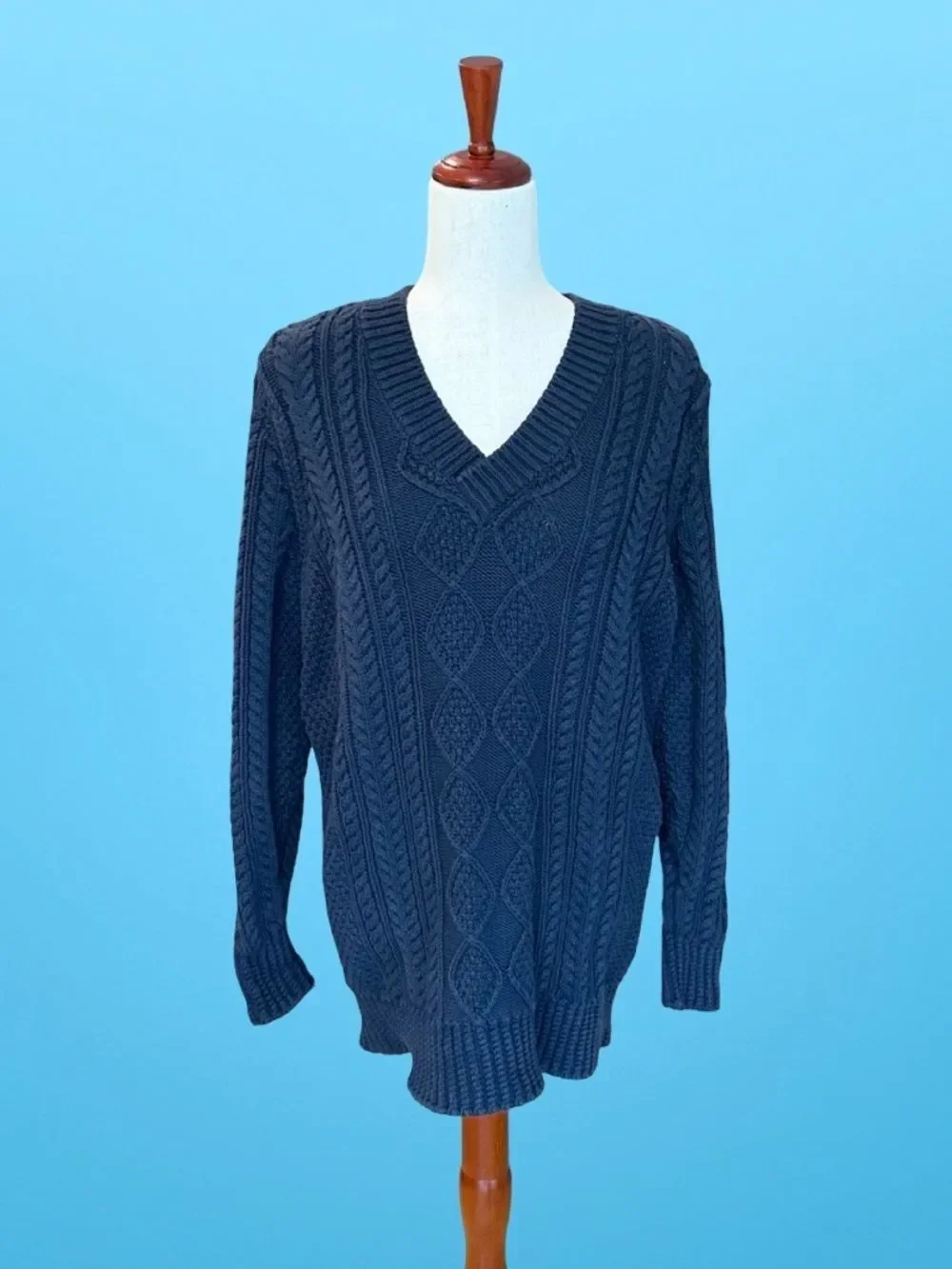 L.L. Bean Signature Women's Cableknit, Fisherman Sweater Navy Blue Med
